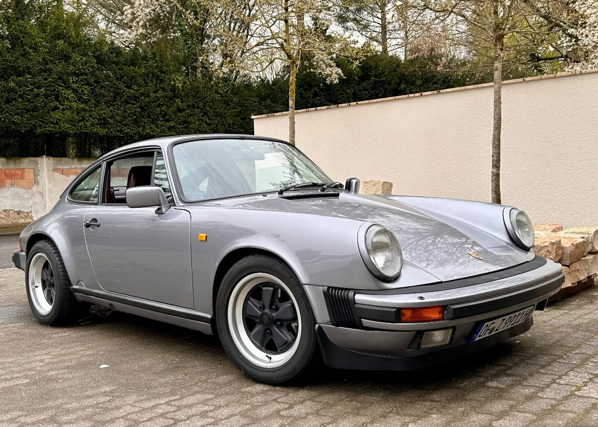 Porsche 911 Carrera 4